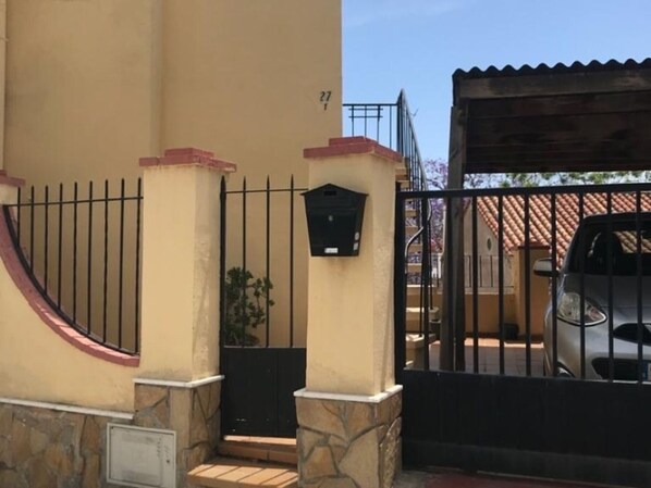 Enceinte de lâhĂ©bergement