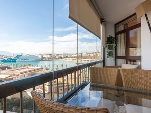 Property grounds - Modern apartment in Malagueta, bright, 3 bdr, terrace with view (Málaga)