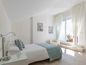 3 bedrooms, Internet - Stunning duplex in Malaga center with private terrace (Málaga)
