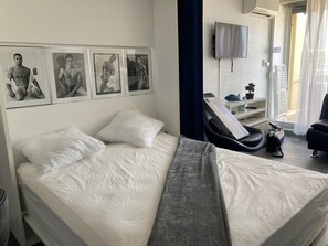 Room - Premium Studio with Balcony in Cap d'Agde - Air Conditioning and Parking (Cap d'Agde)