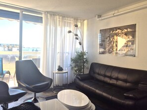 TV - Premium Studio with Balcony in Cap d'Agde - Air Conditioning and Parking (Cap d'Agde)