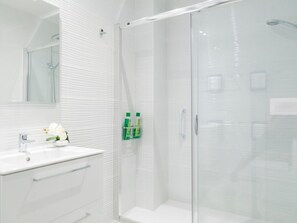 Hair dryer - Modern 2-bedroom apartment in Malaga center (Málaga)