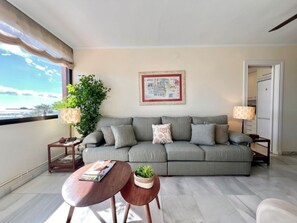 TV - Unique House with Personality in Málaga (Málaga)