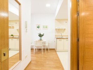 Dining - Modern Apartment in the Heart of Malaga (Málaga)
