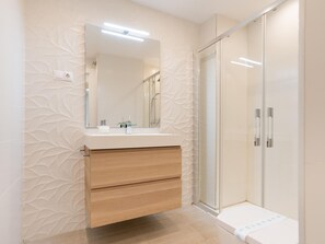 Hair dryer - Charming bright apartment in historic center with parking on request (Málaga)