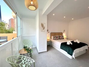 2 bedrooms, Internet - Bright apartment facing Malagueta beach (Málaga)