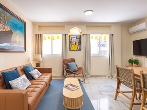 TV - Apartment in Malaga just meters from the beach (Málaga)