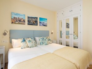 2 bedrooms, Internet - Apartment in Malaga just meters from the beach (Málaga)