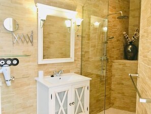 Hair dryer - Traditional Apartment in Malaga Center with Balconies (Málaga)