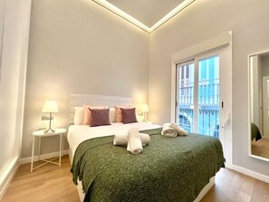 2 bedrooms, Internet - Modern apartment in city center with terrace in Málaga (Málaga)