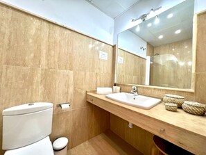 Hair dryer - Modern apartment in city center with terrace in Málaga (Málaga)