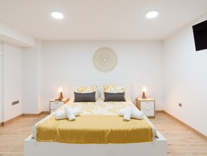 3 bedrooms, Internet - Modern and spacious duplex in the heart of Malaga (Málaga)