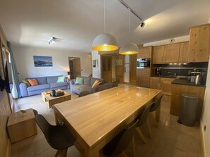 Interior - 4-Bedroom Duplex with Balcony and Parking in Valmorel (Valmorel)