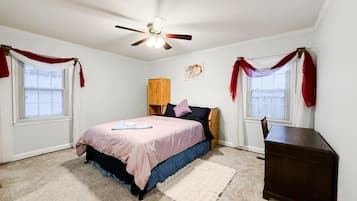 3 bedrooms, iron/ironing board, free WiFi, bed sheets