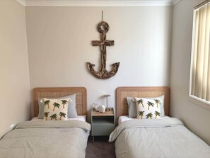 4 bedrooms, desk, iron/ironing board, free WiFi