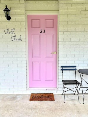 Exterior detail - The New Kid on the Block - Shell Shack @ Tomakin (Tomakin)