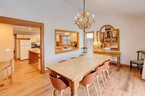 Dining - Slope Side Retreat at Cannon Mtn (Franconia)