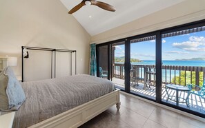 Free WiFi, bed sheets - Oceanfront, Sapphire Beach, Pool, 2 bedrooms, 2 bath (St. Thomas)