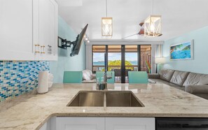 Smart TV, books - Oceanfront, Sapphire Beach, Pool, 2 bedrooms, 2 bath (St. Thomas)