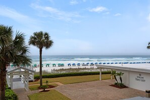 Property grounds - Destin Diamond 🌊 Beachfront Condo at Sterling Sands in Destin, Florida Unit 111 (Destin)