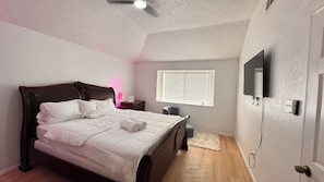 Iron/ironing board, WiFi, bed sheets