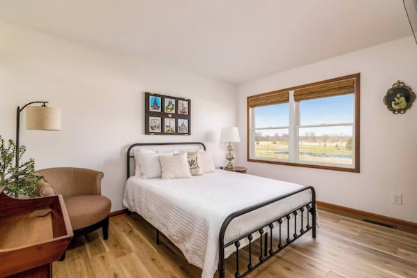 2 Schlafzimmer, Bügeleisen/Bügelbrett, Reisekinderbett, WLAN