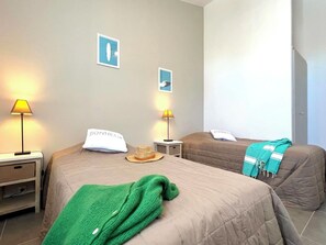 Iron/ironing board, free WiFi, bed sheets - Villa n°7 - Les sauzes (La Flotte)