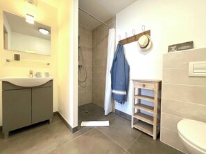 Hair dryer, towels - Villa n°3 - Le petit bec (La Flotte)