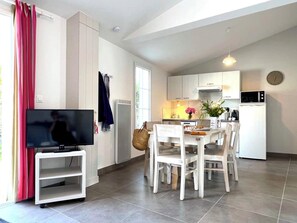 Fridge, microwave, oven, stovetop - Villa n°15 - La patache (La Flotte)
