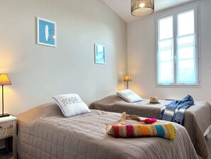 2 bedrooms, free WiFi, bed sheets - Villa n°10 - The lodge (La Flotte)