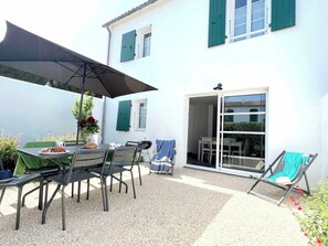 Outdoor dining - Villa n°10 - The lodge (La Flotte)