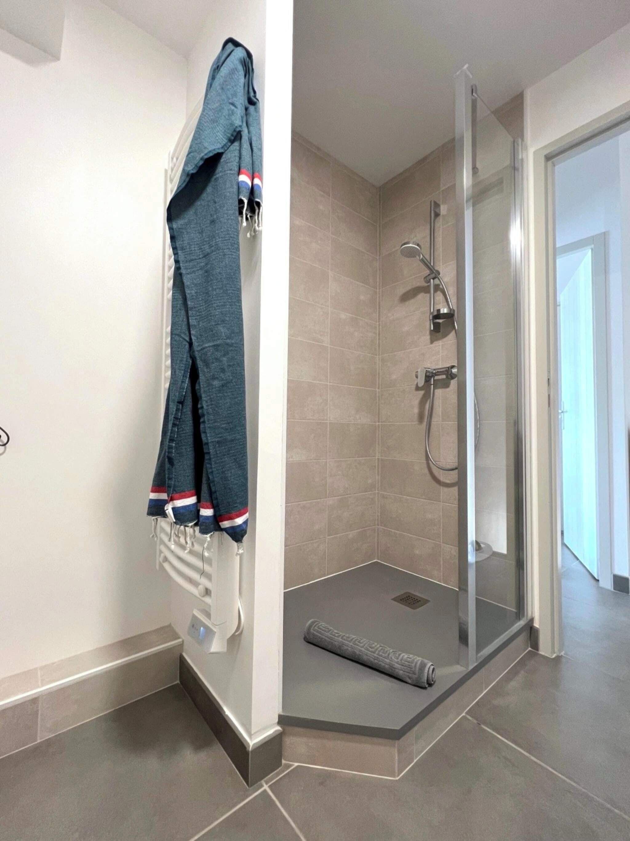 Hair dryer, towels