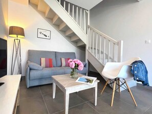 TV - Villa n°8 - The little sergeant (La Flotte)