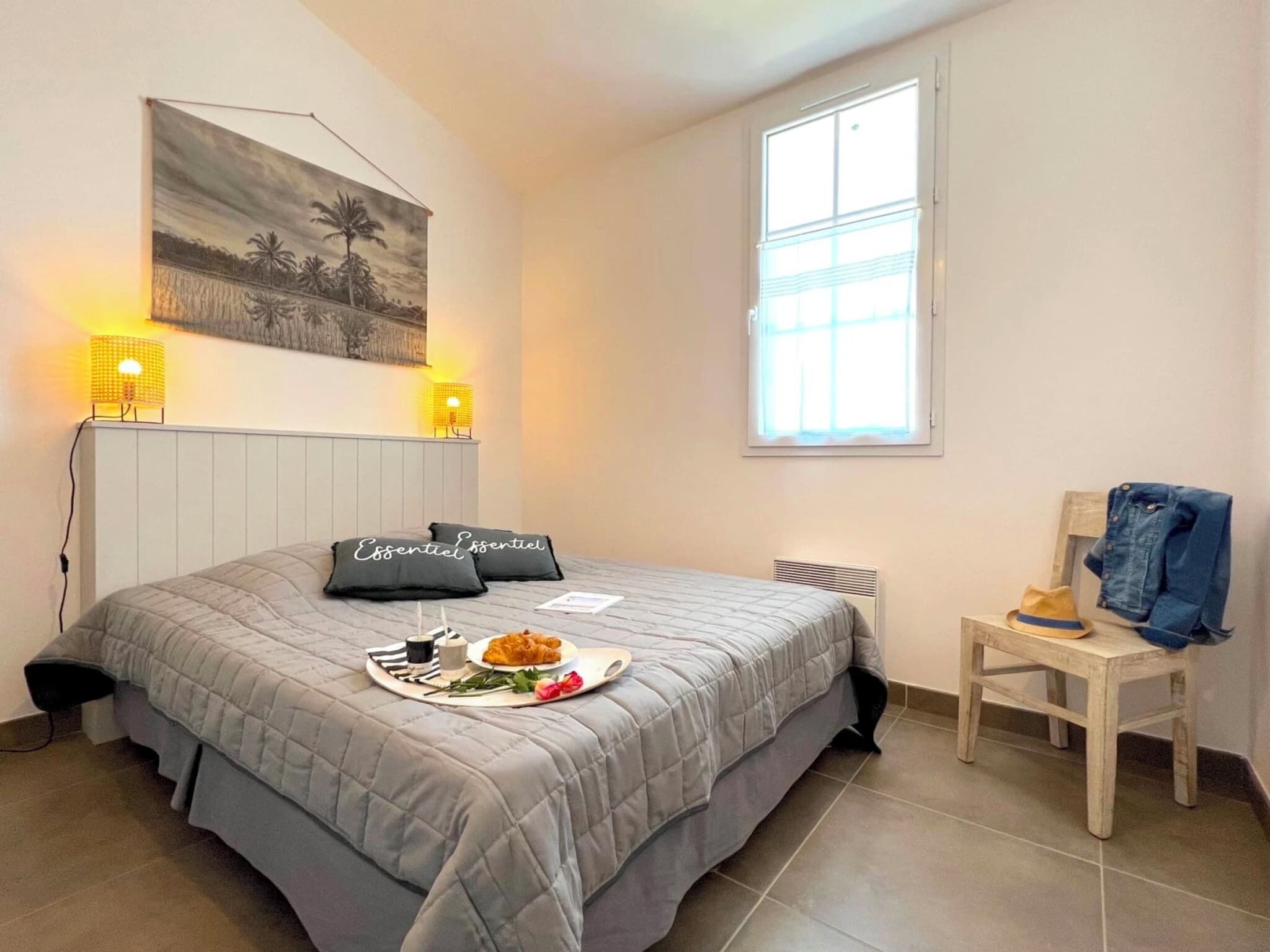 Fer et planche à repasser, Wi-Fi gratuit, draps fournis