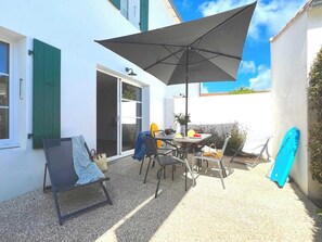 Outdoor dining - Villa n°8 - The little sergeant (La Flotte)