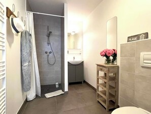 Hair dryer, towels - Villa n°6 - The Target (La Flotte)