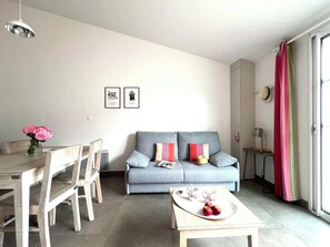 TV - Villa n°6 - The Target (La Flotte)