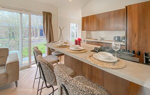 Réfrigérateur, four, plaque de cuisson, lave-vaisselle