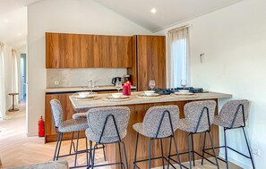 Réfrigérateur, four, plaque de cuisson, lave-vaisselle