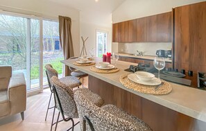 Réfrigérateur, four, plaque de cuisson, lave-vaisselle