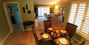 Interior - Views in Palm Desert 2-bedroom condo (Palm Desert)