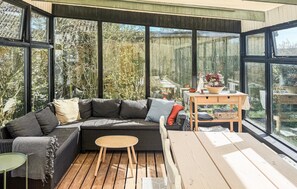 TV - Awesome home in Allinge with WiFi (Allinge)