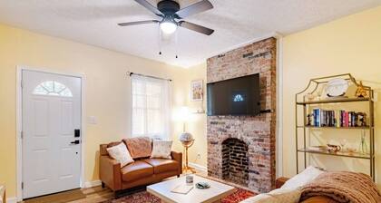 Colorful Columbus Casita - Great for Travel & Work. 7 Minutes from Downtown!
