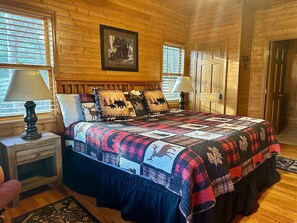 Iron/ironing board, WiFi, bed sheets - Blushing Bear Stunning Views (Sevierville)