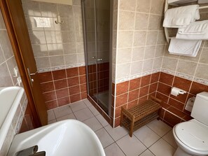 Bathroom - Sévilla Guest Room in Boersch with Garden View (Boersch)