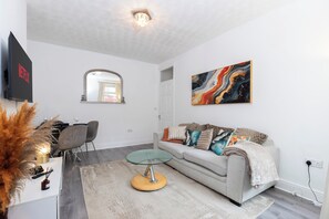 Living area - Cosy Home 7 minutes from Newcastle City Centre (Gateshead)