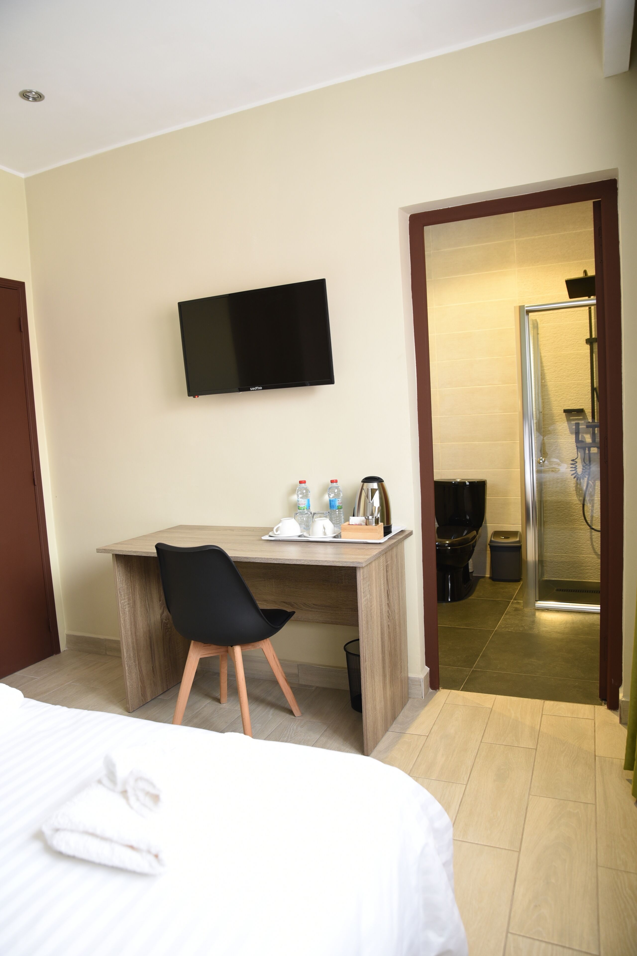 Dobbeltrom | Skrivebord og wi-fi (inkludert)