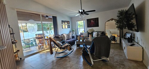 Warm & Cozy Family Home in a Quiet Neighborhood