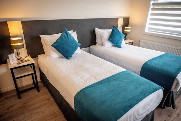 Comfort Double Room, City View | In-room safe, desk, laptop workspace, iron/ironing board - Hotel Auramia (Punta Arenas)