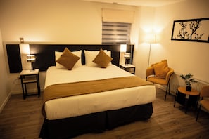 Comfort Double Room, City View | In-room safe, desk, laptop workspace, iron/ironing board - Hotel Auramia (Punta Arenas)
